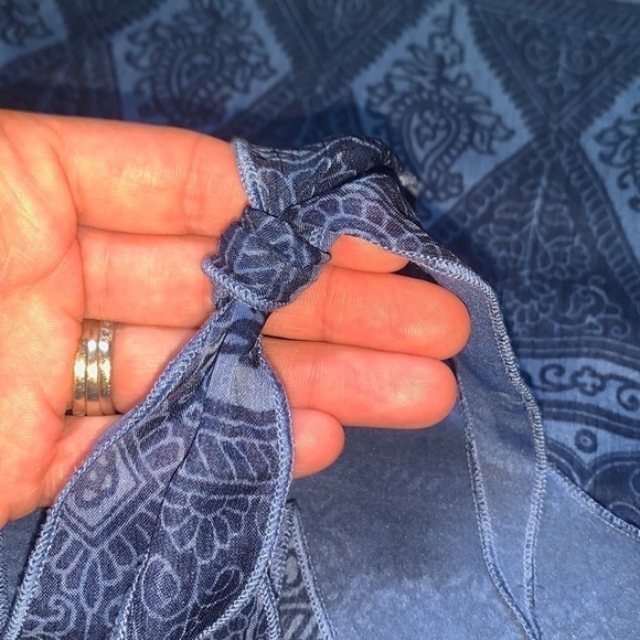CONVERSE Women’s Blue Paisley Flowing Tie Tank Top Blouse XL - Picture 8 of 14